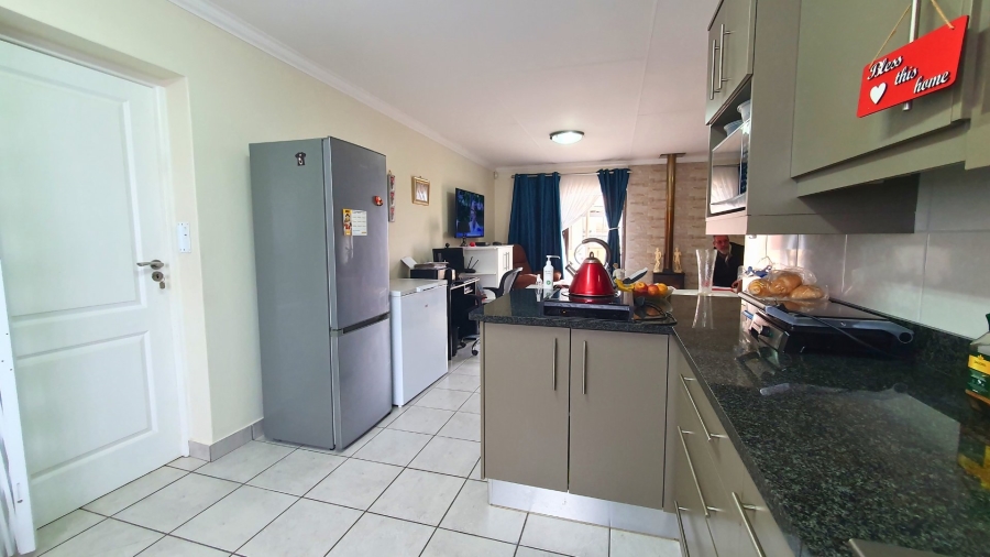 3 Bedroom Property for Sale in Dana Bay Western Cape